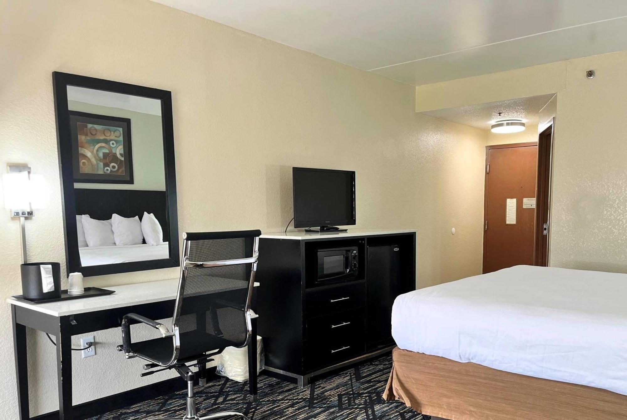 Baymont By Wyndham Cincinnati Sharonville Exteriör bild